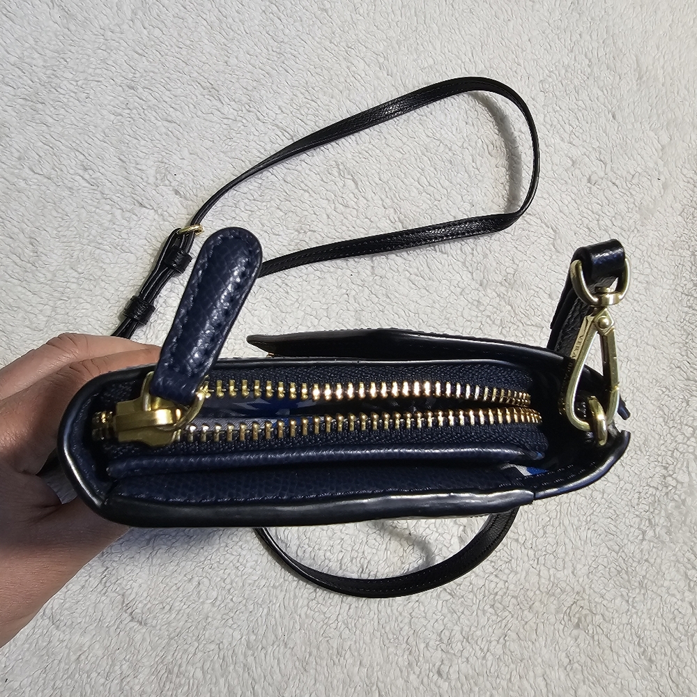 Vera Bradley leather crossbody - Picture 3 of 11